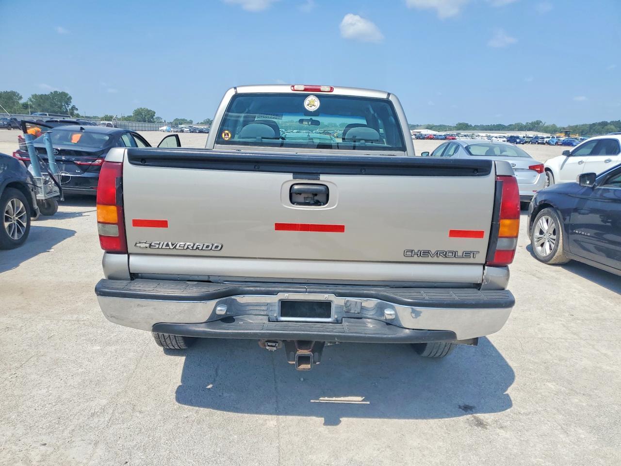 2001 Chevrolet Silverado K1500 Silver vin: 2GCEK19T311389659