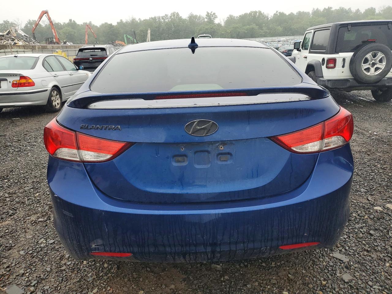 2013 Hyundai Elantra Gls Blue vin: KMHDH4AE2DU868183