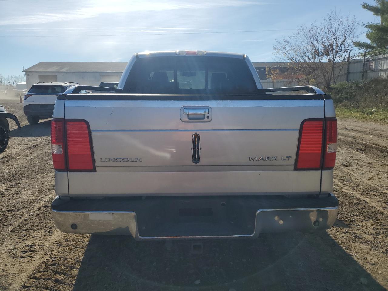 2006 Lincoln Mark Lt Gray vin: 5LTPW18596FJ16335