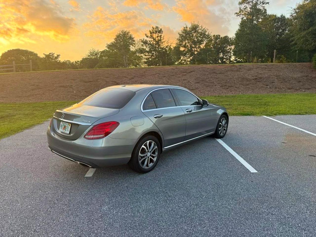 2015 Mercedes-benz C 300 4matic Gray vin: 55SWF4KB6FU028263