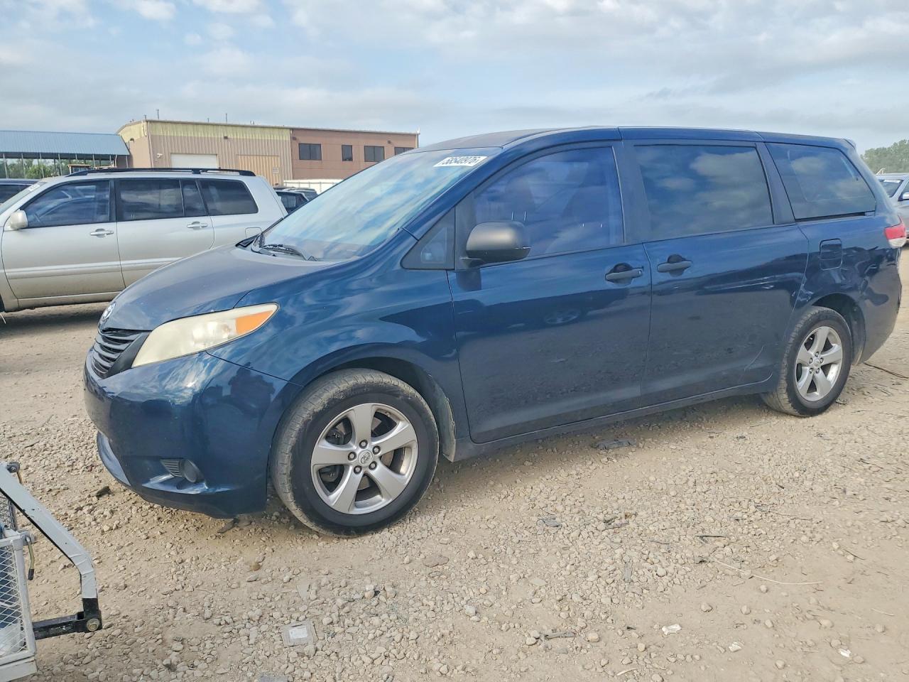 2012 Toyota Sienna Base 7-passenger Blue vin: 5TDKA3DC1CS011280