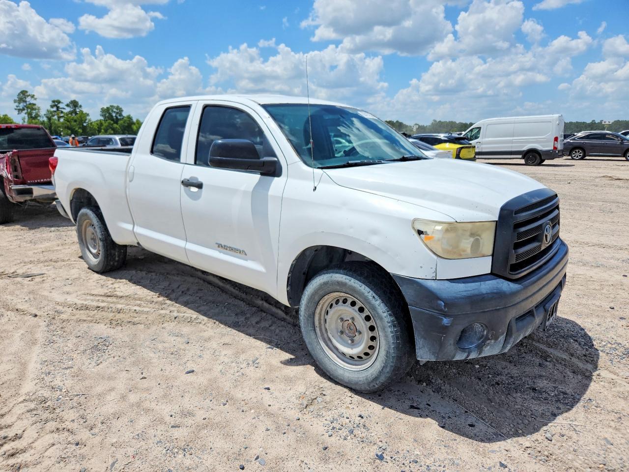 2011 Toyota Tundra Double Cab Sr5 White vin: 5TFRM5F13BX035067
