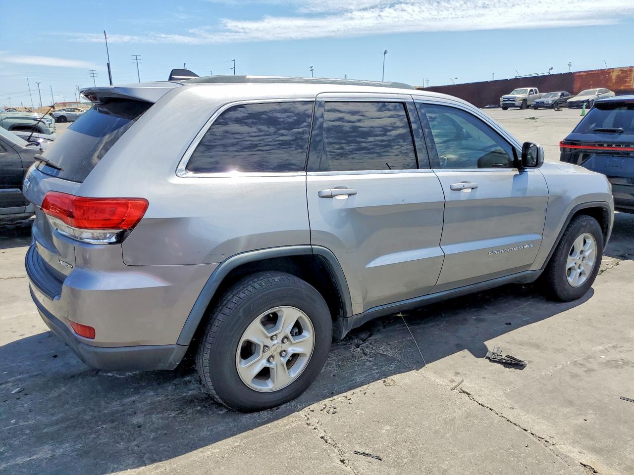 2014 Jeep Grand Cherokee Laredo Silver vin: 1C4RJEAG9EC217243