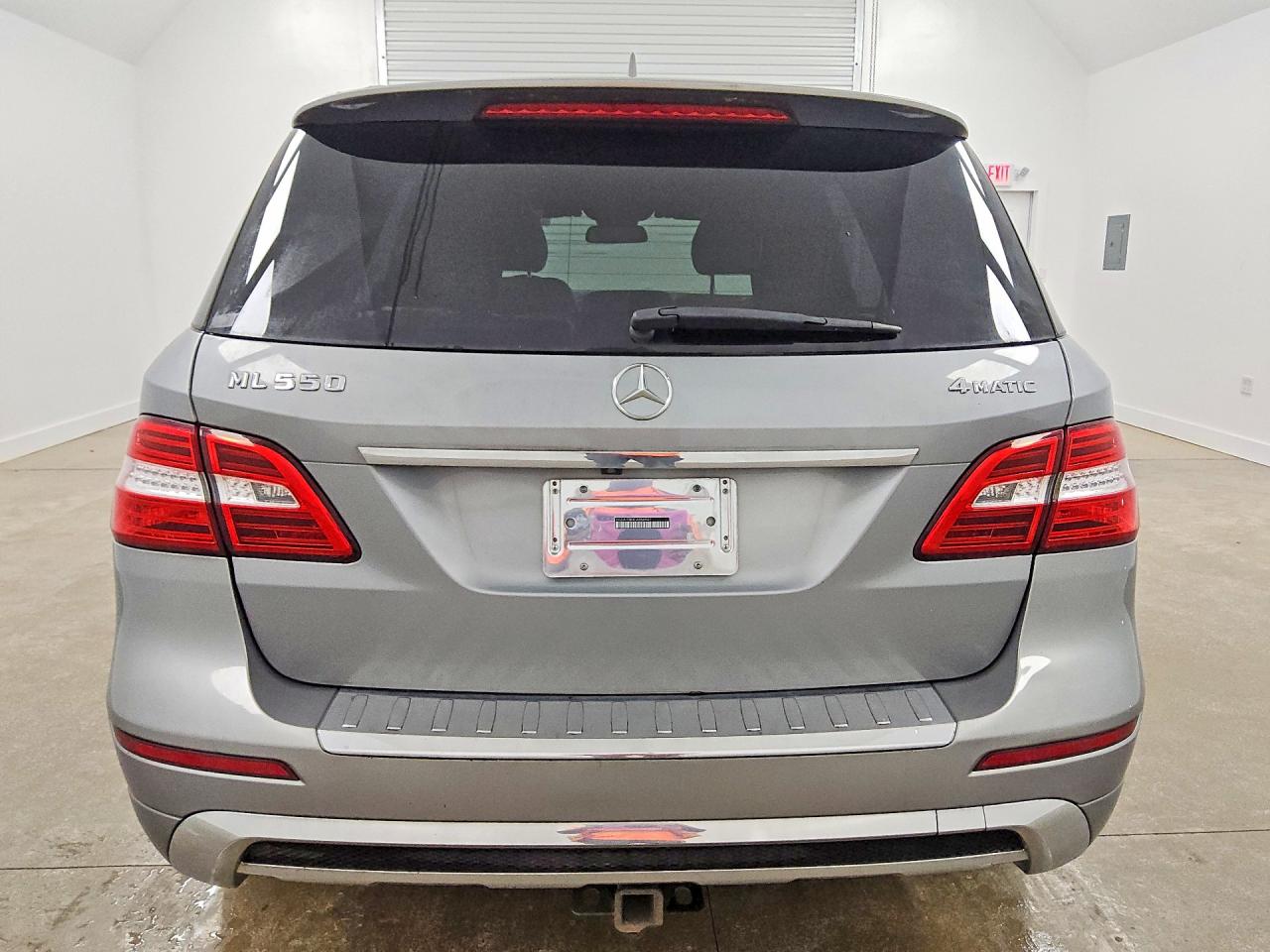 2012 Mercedes-benz Ml 550 4matic Silver vin: 4JGDA7DB3CA056947