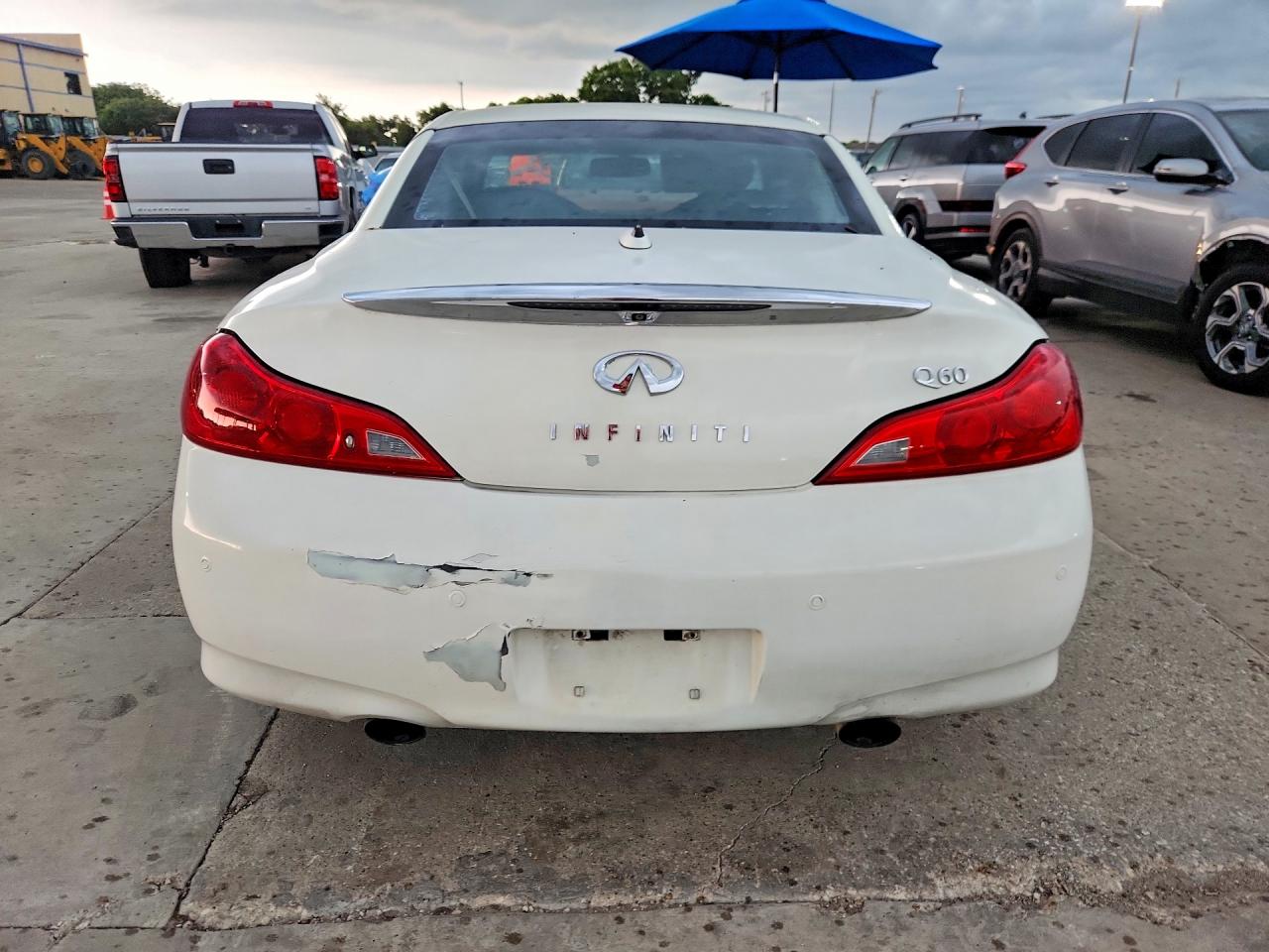 2014 Infiniti Q60 Convertible Base Белый vin: JN1CV6FE7EM900465
