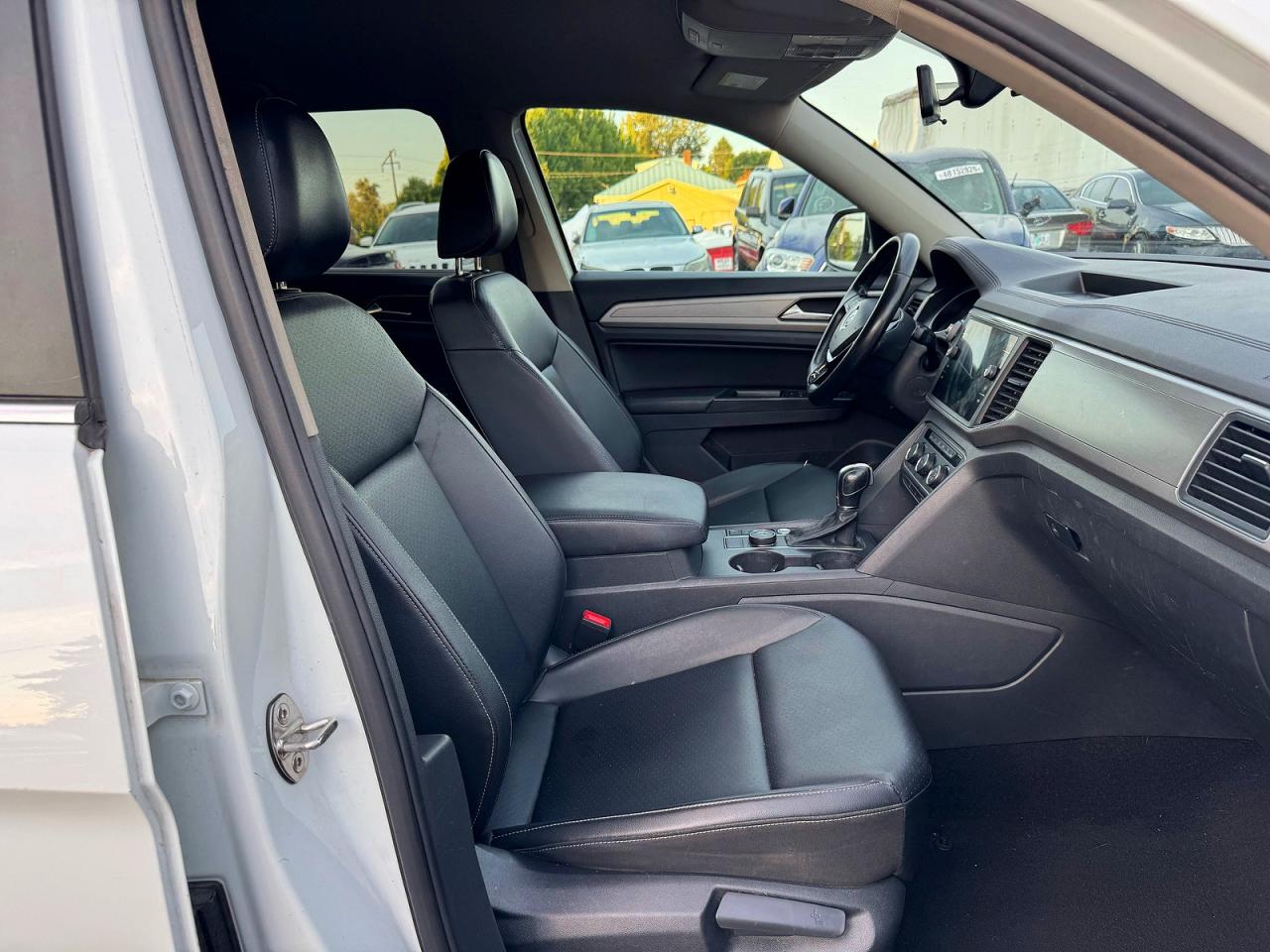 2018 Volkswagen Atlas Se White vin: 1V2KR2CA3JC572144