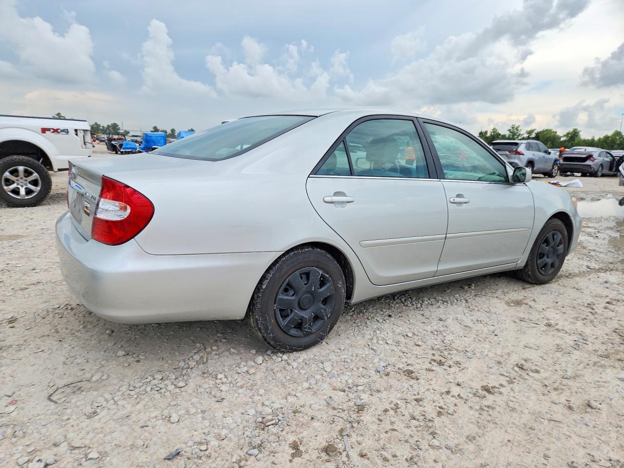 2002 Toyota Camry Le Silver vin: 4T1BE32K62U089428
