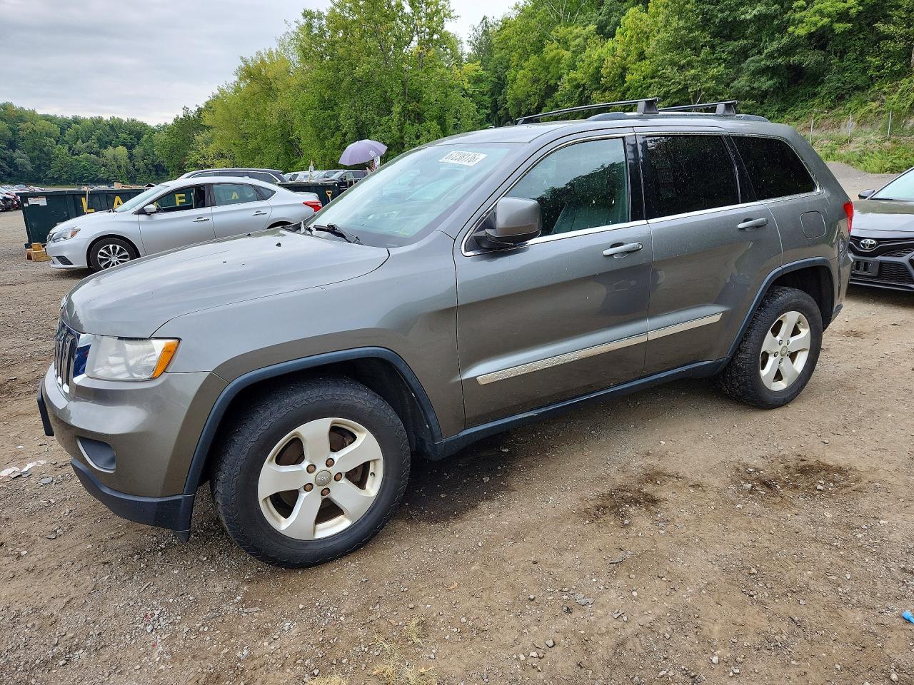 2013 Jeep Grand Cherokee Laredo Серый vin: 1C4RJFAG0DC542612