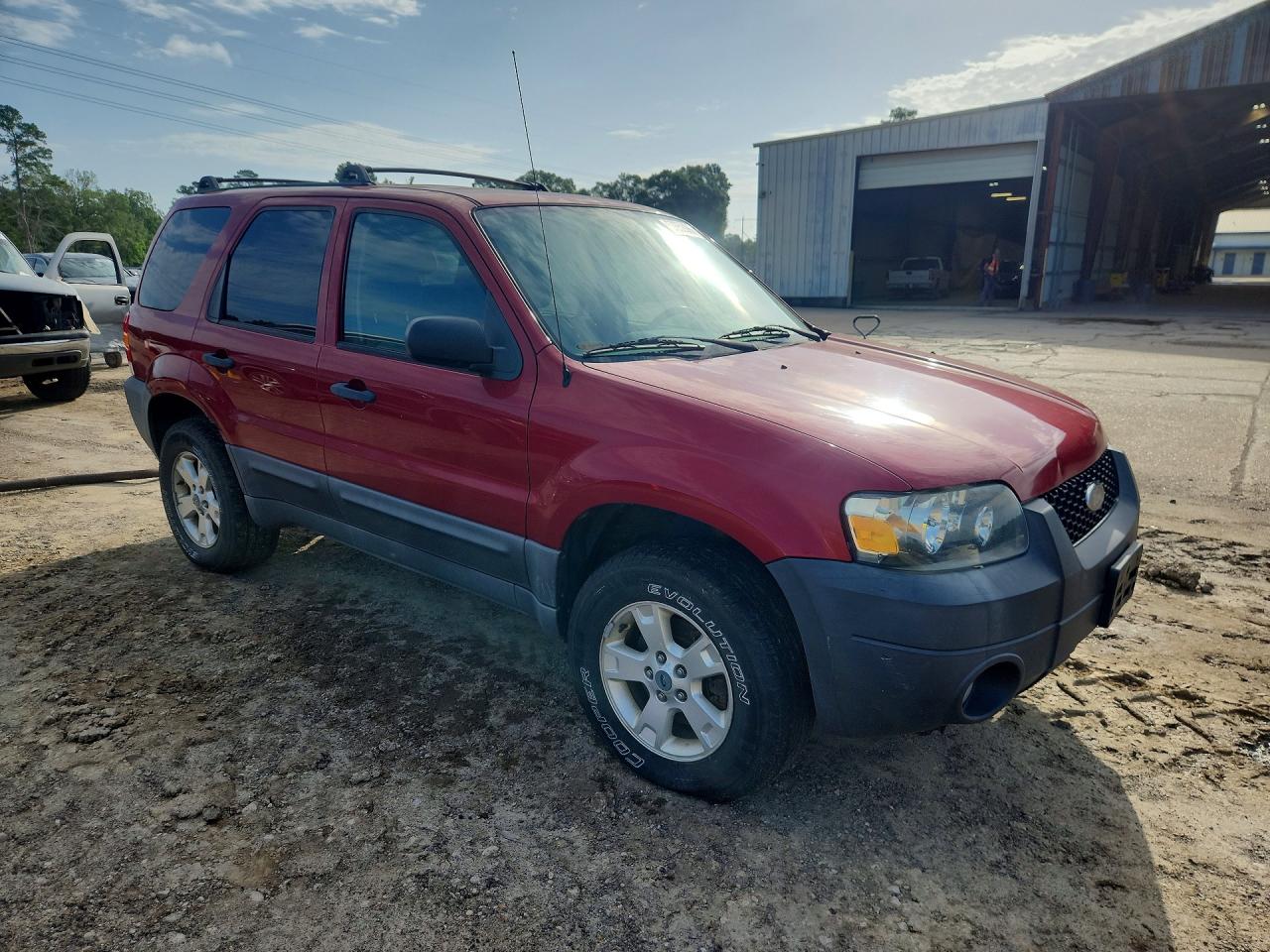 2007 Ford Escape Xlt Red vin: 1FMYU93177KA68872