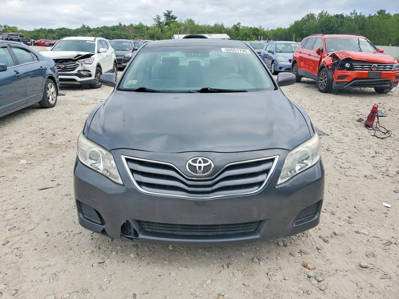 2010 Toyota Camry Le Gray vin: 4T1BF3EK8AU577688