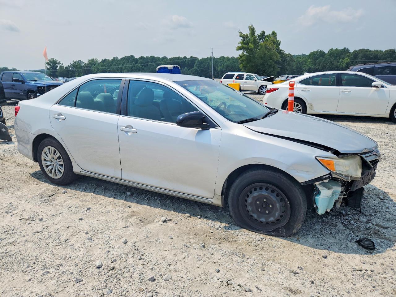 2013 Toyota Camry Le Silver vin: 4T4BF1FK1DR336116