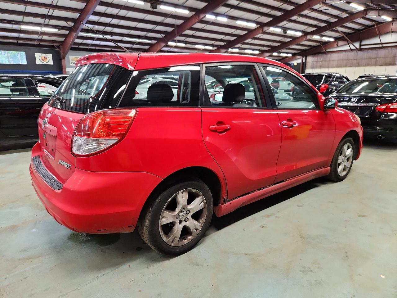2003 Toyota Corolla Matrix Xrs Красный vin: 2T1KY32E23C041140