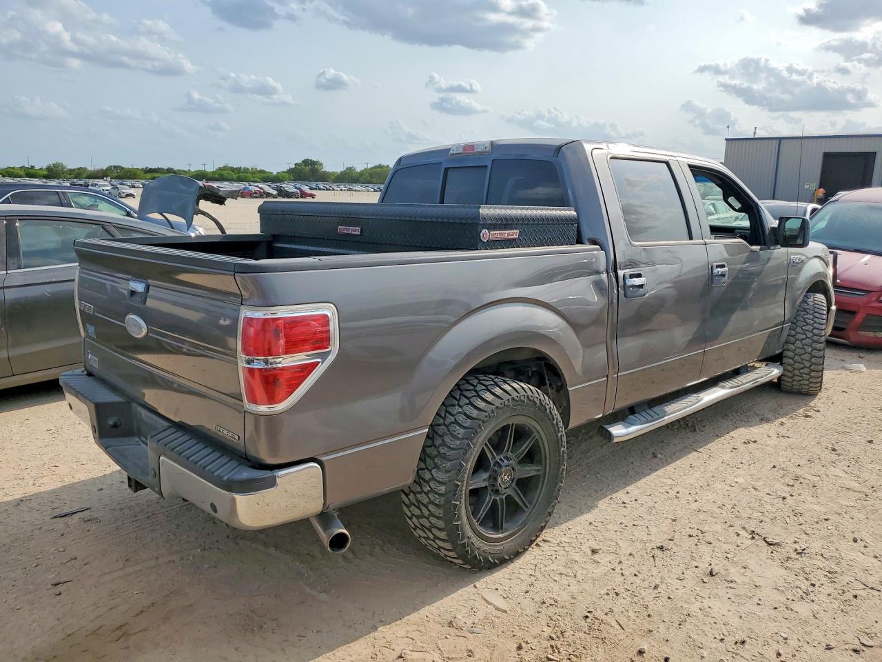 2011 Ford F150 Supercrew Gray vin: 1FTFW1CF4BFD09467