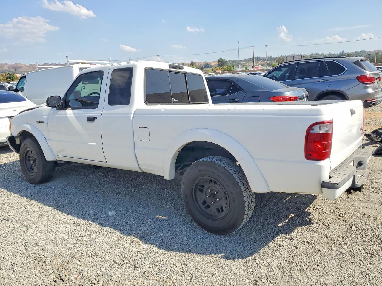 2002 Ford Ranger Super Cab White vin: 1FTYR14U12PA23678