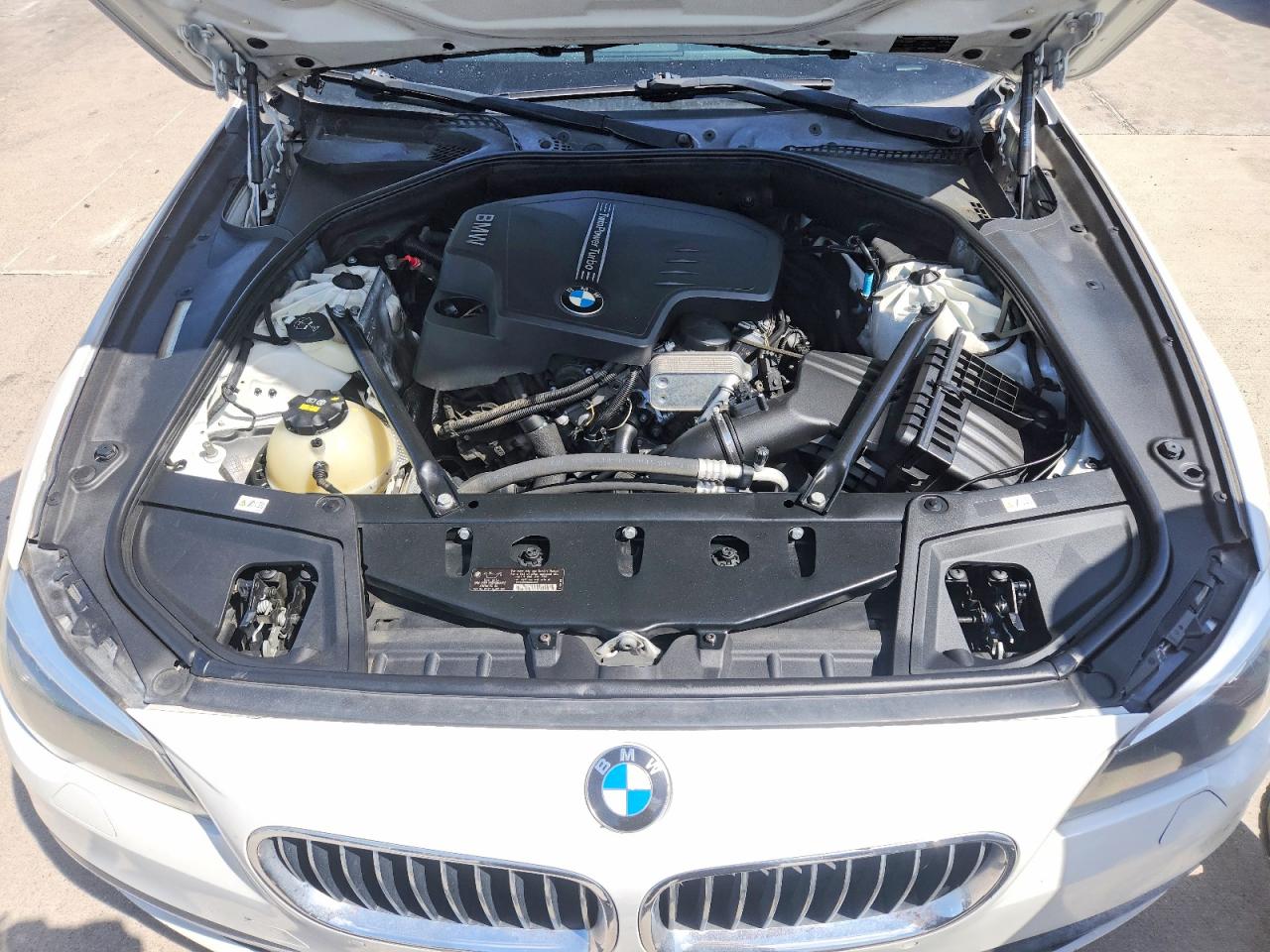 2015 Bmw 528 I White vin: WBA5A5C54FD513869