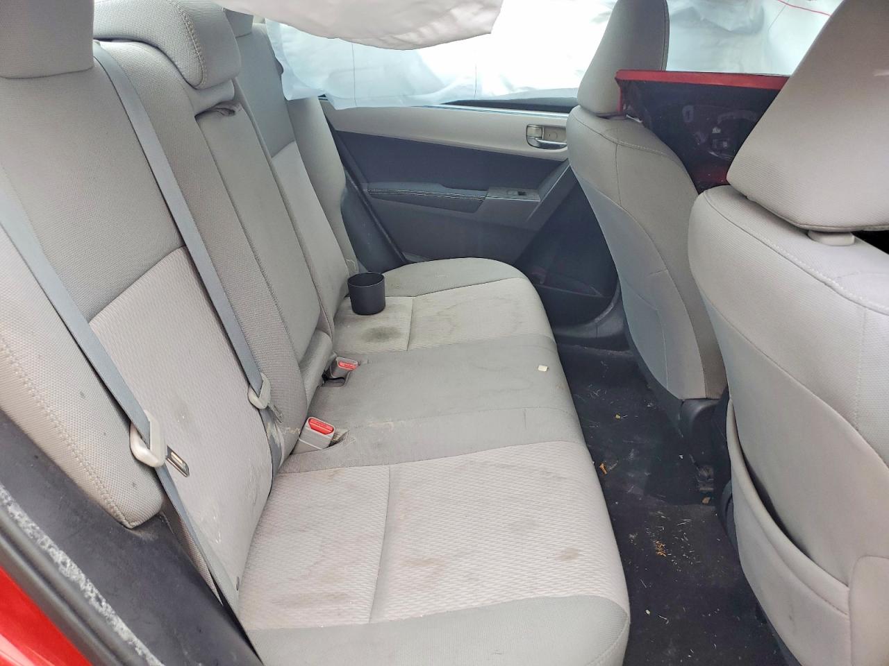 2015 Toyota Corolla Le Red vin: 2T1BURHE1FC376688