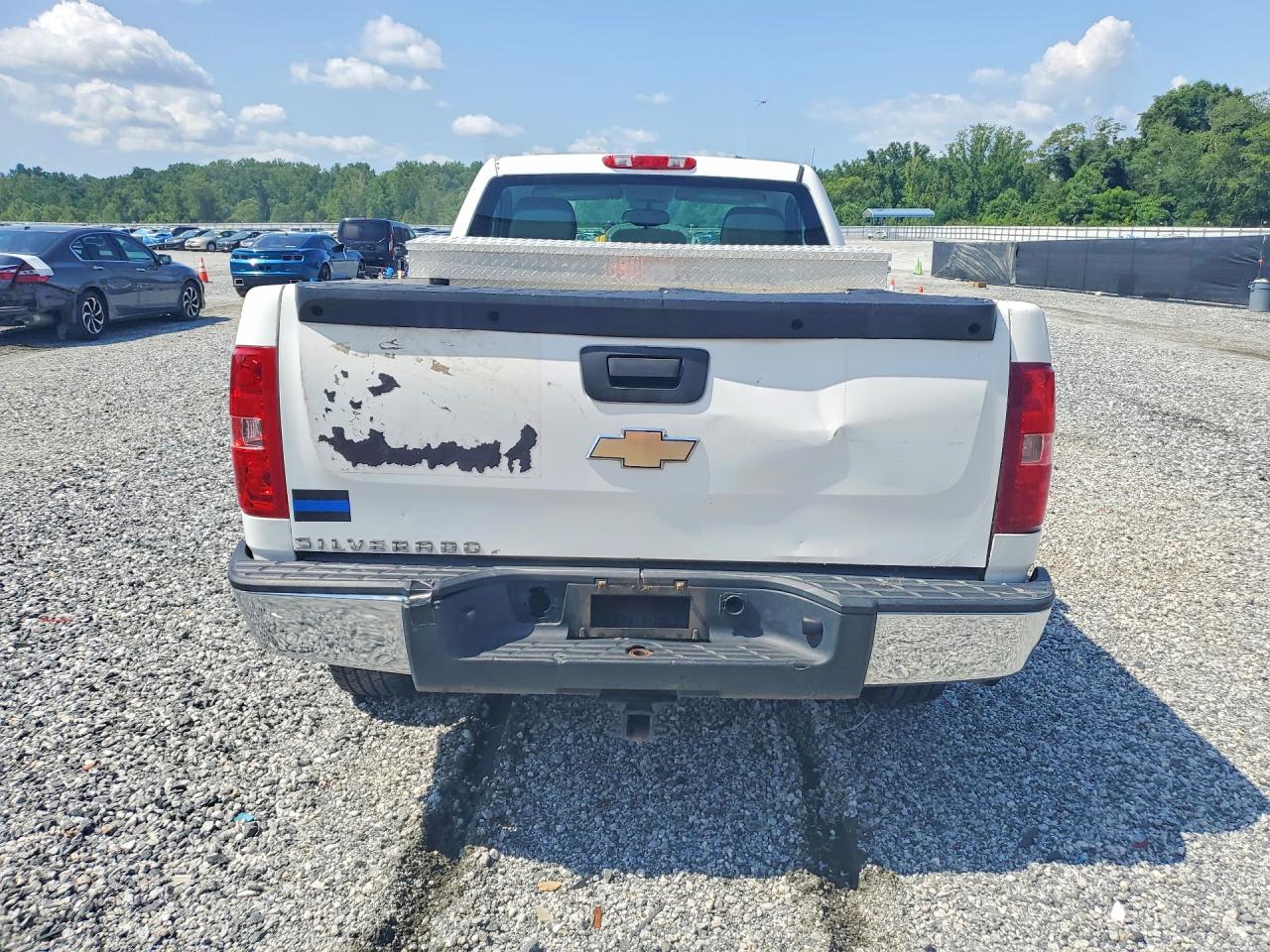 2008 Chevrolet Silverado C1500 White vin: 1GCEC14X28Z153920