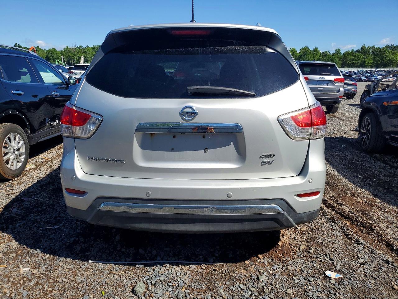 2013 Nissan Pathfinder S Silver vin: 5N1AR2MM1DC666156