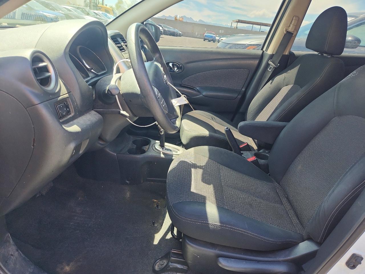 2015 Nissan Versa 1.6 Sv Белый vin: 3N1CN7APXFL886118
