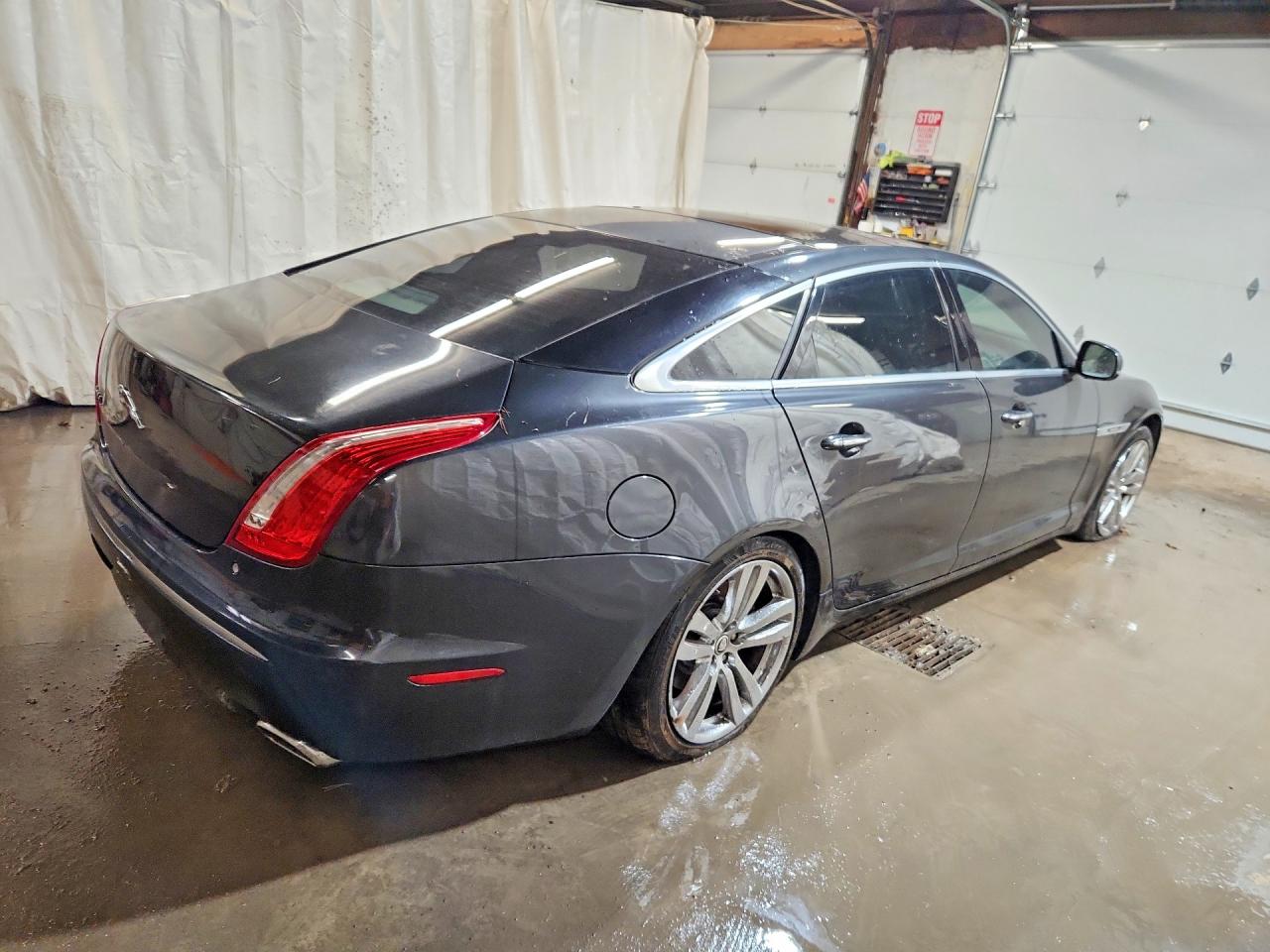 2012 Jaguar Xjl Black vin: SAJWA2GB7CLV30139