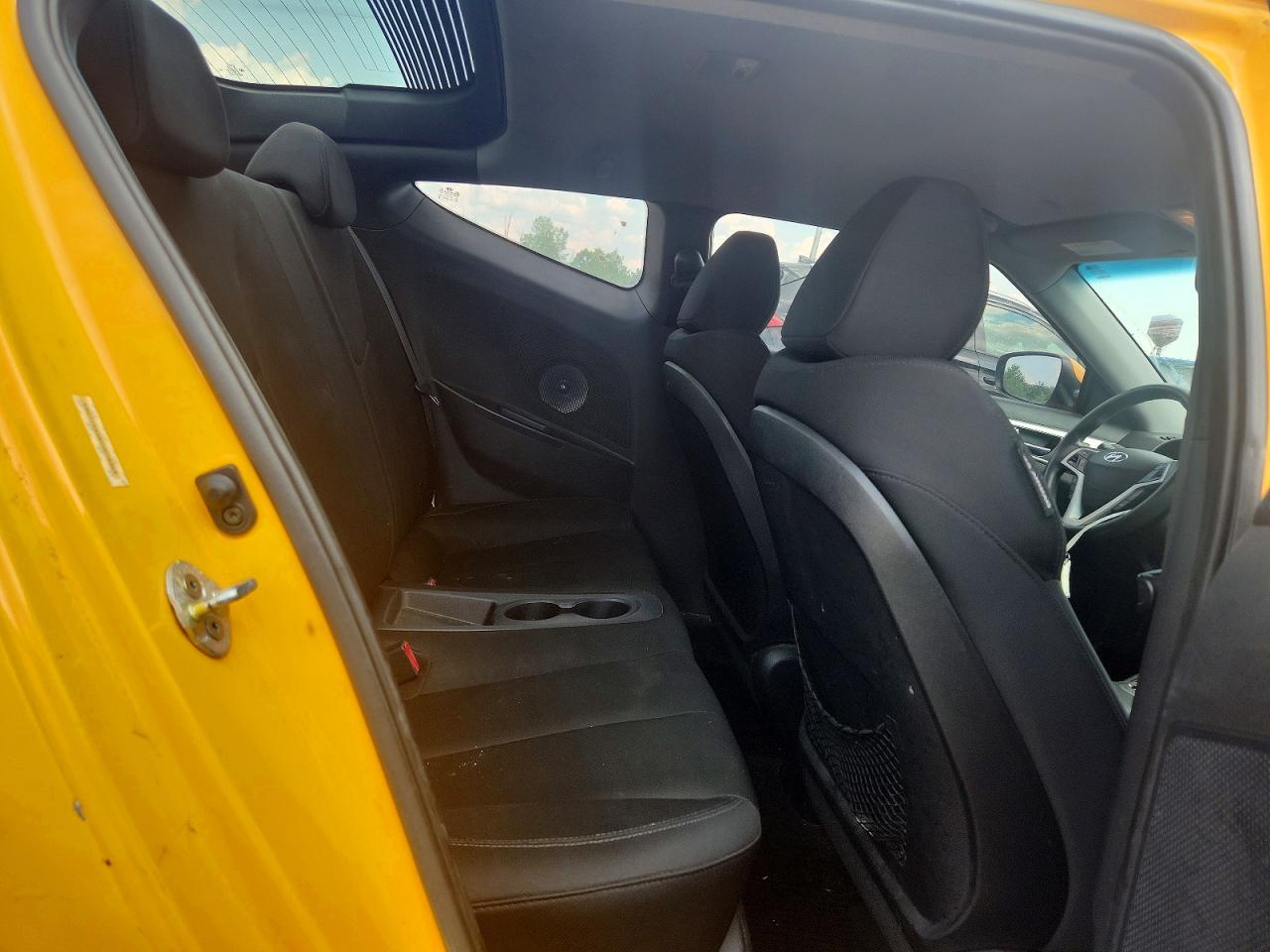 2012 Hyundai Veloster Base Yellow vin: KMHTC6AD8CU078348