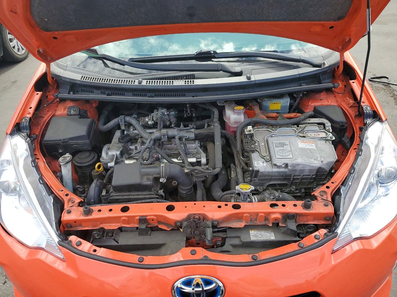 2013 Toyota Prius C Three Orange vin: JTDKDTB36D1038340
