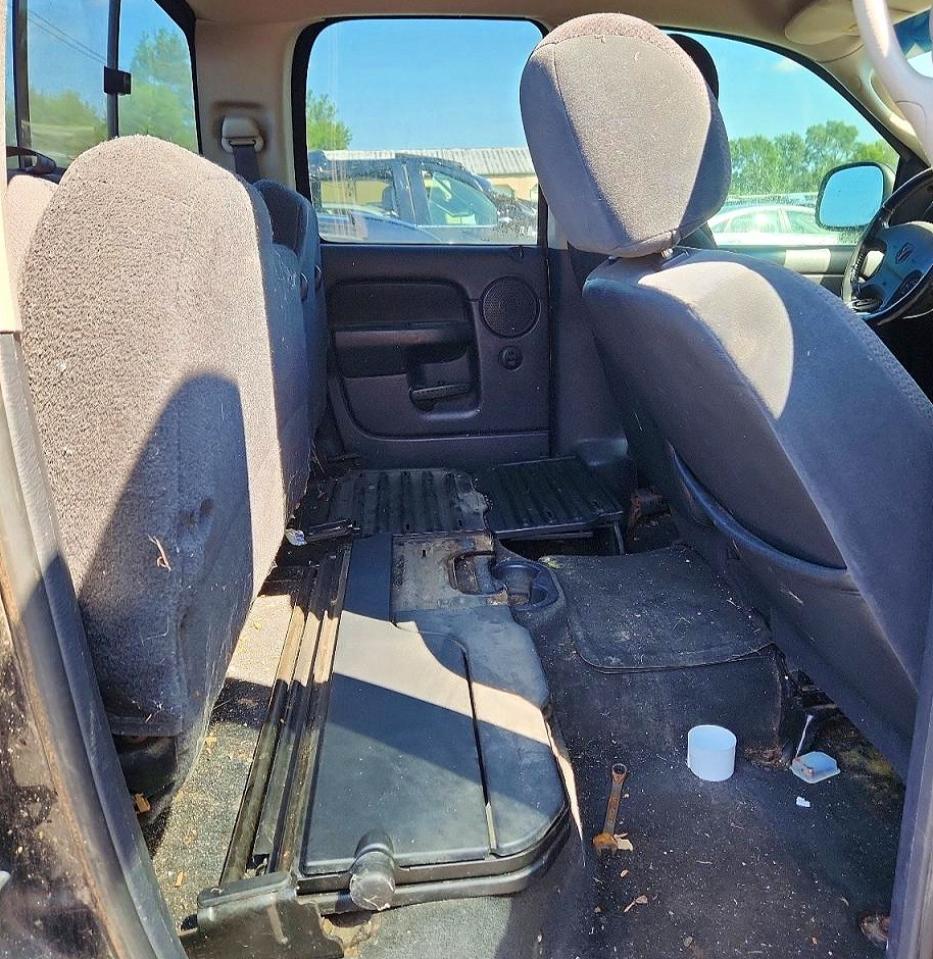 2002 Dodge Ram 1500 Black vin: 3D7HU18N82G143912