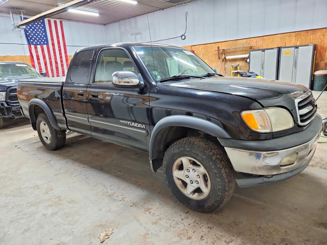 2002 Toyota Tundra Sr5 V8 Black vin: 5TBBT44132S289958