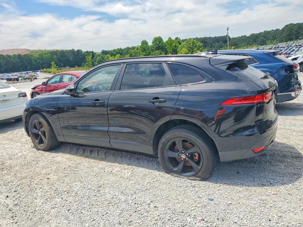 2017 Jaguar F-pace Premium Black vin: SADCJ2BN3HA097218