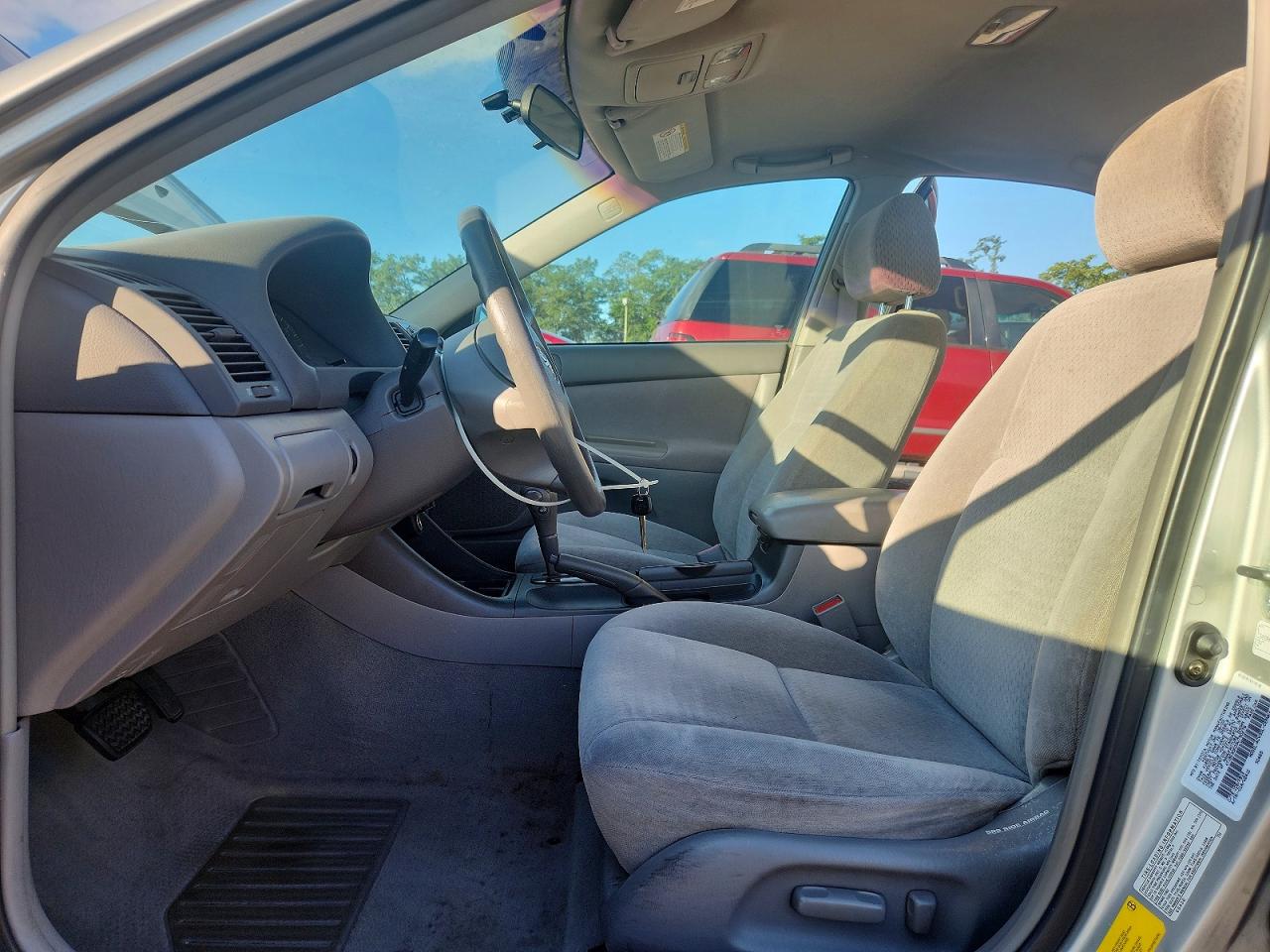 2003 Toyota Camry Le Silver vin: 4T1BE30K03U750276