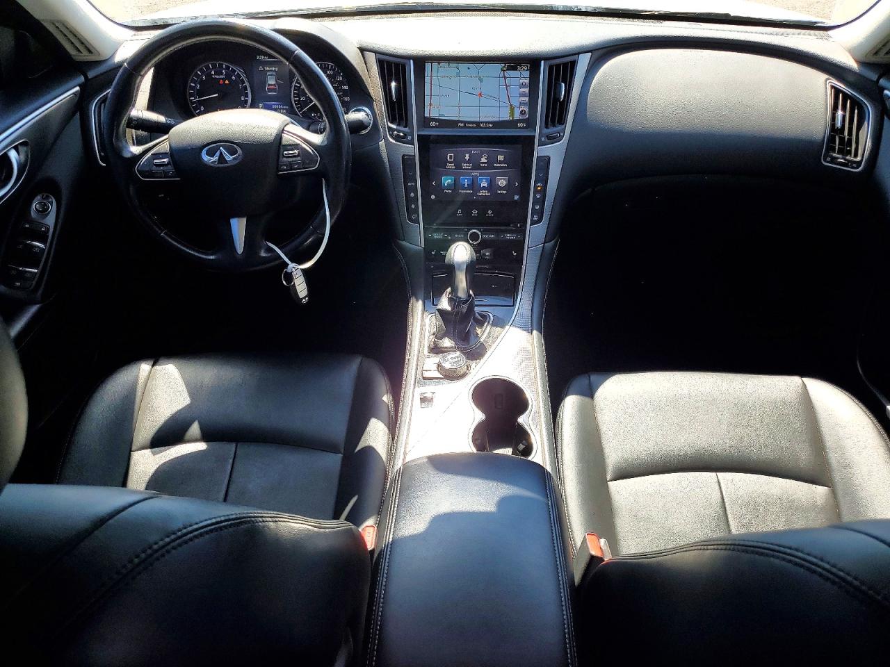 2015 Infiniti Q50 Premium Белый vin: JN1BV7APXFM333275