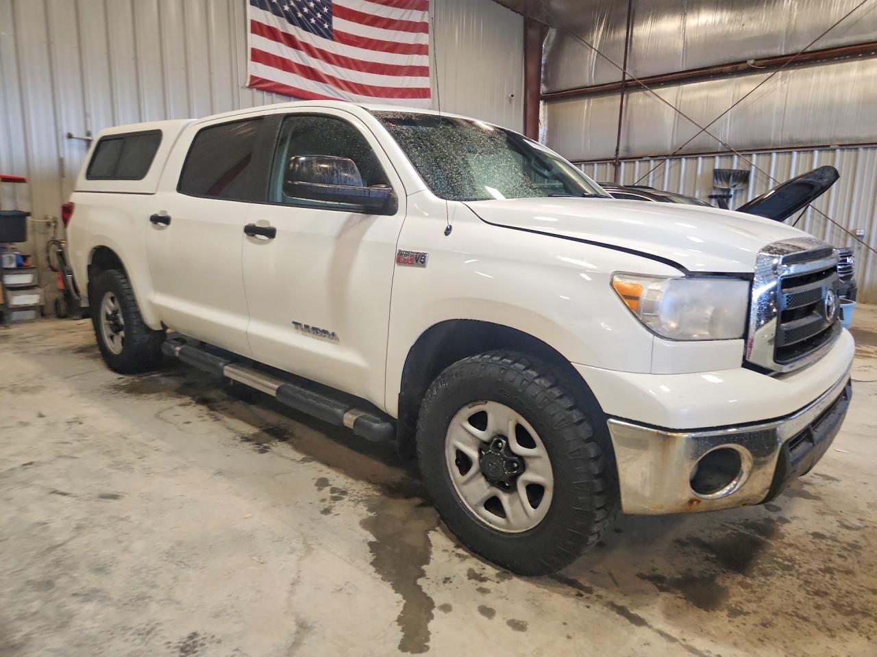 2010 Toyota Tundra Crewmax Sr5 White vin: 5TFDW5F19AX151943