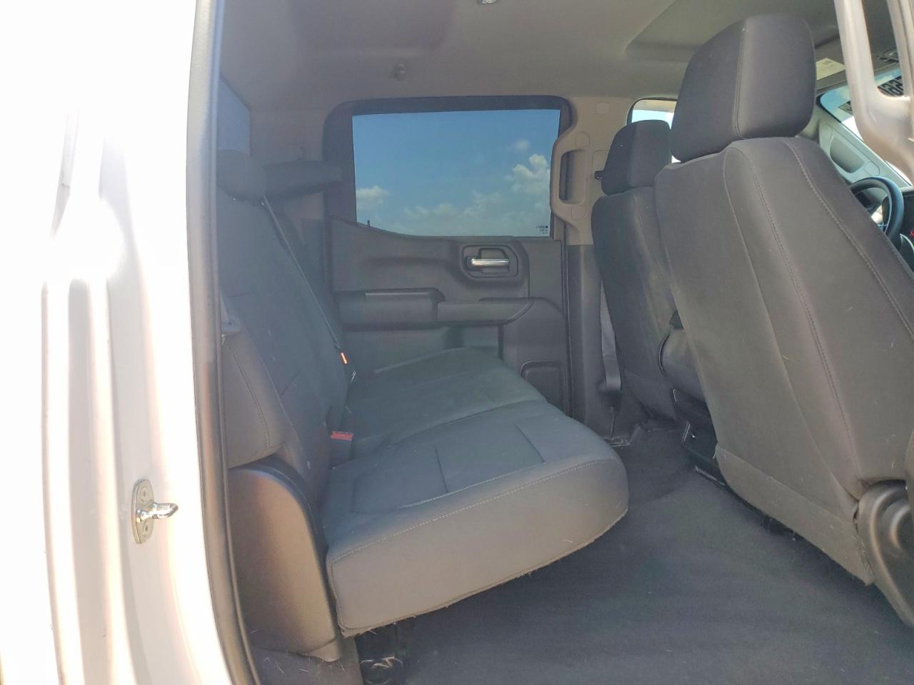 2021 Chevrolet Silverado K1500 Custom White vin: 3GCPYBEK1MG315288