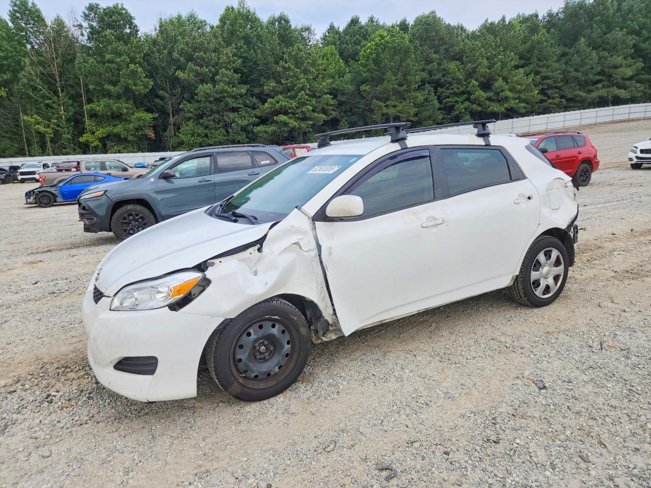 2009 Toyota Matrix Base White vin: 2T1KU40E39C046599