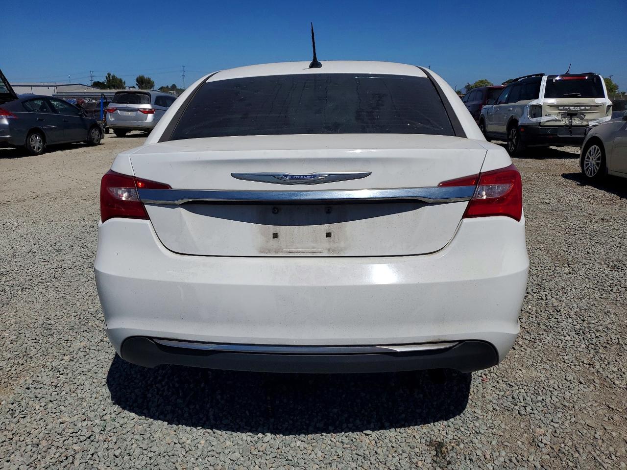 2013 Chrysler 200 Lx White vin: 1C3CCBAB9DN634811