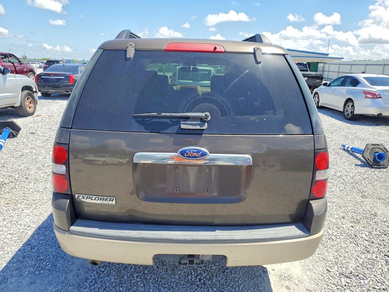 2008 Ford Explorer Eddie Bauer Green vin: 1FMEU64E08UA11034