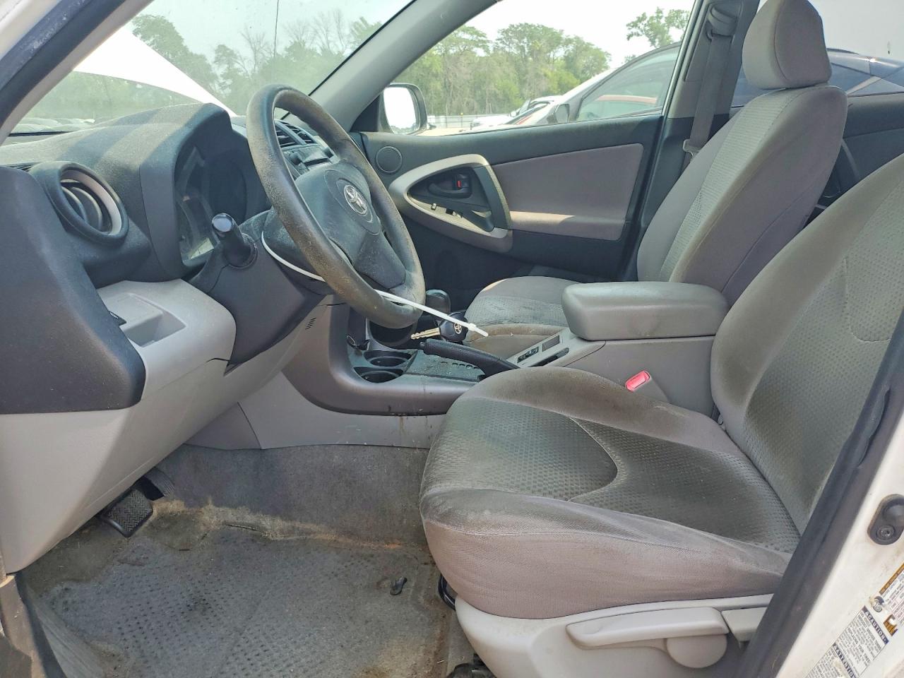 2008 Toyota Rav4 Base Белый vin: JTMBD33V386060272