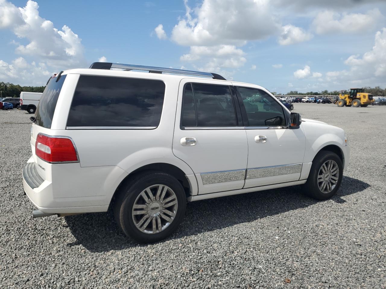 2009 Lincoln Navigator Белый vin: 5LMFU285X9EJ01470