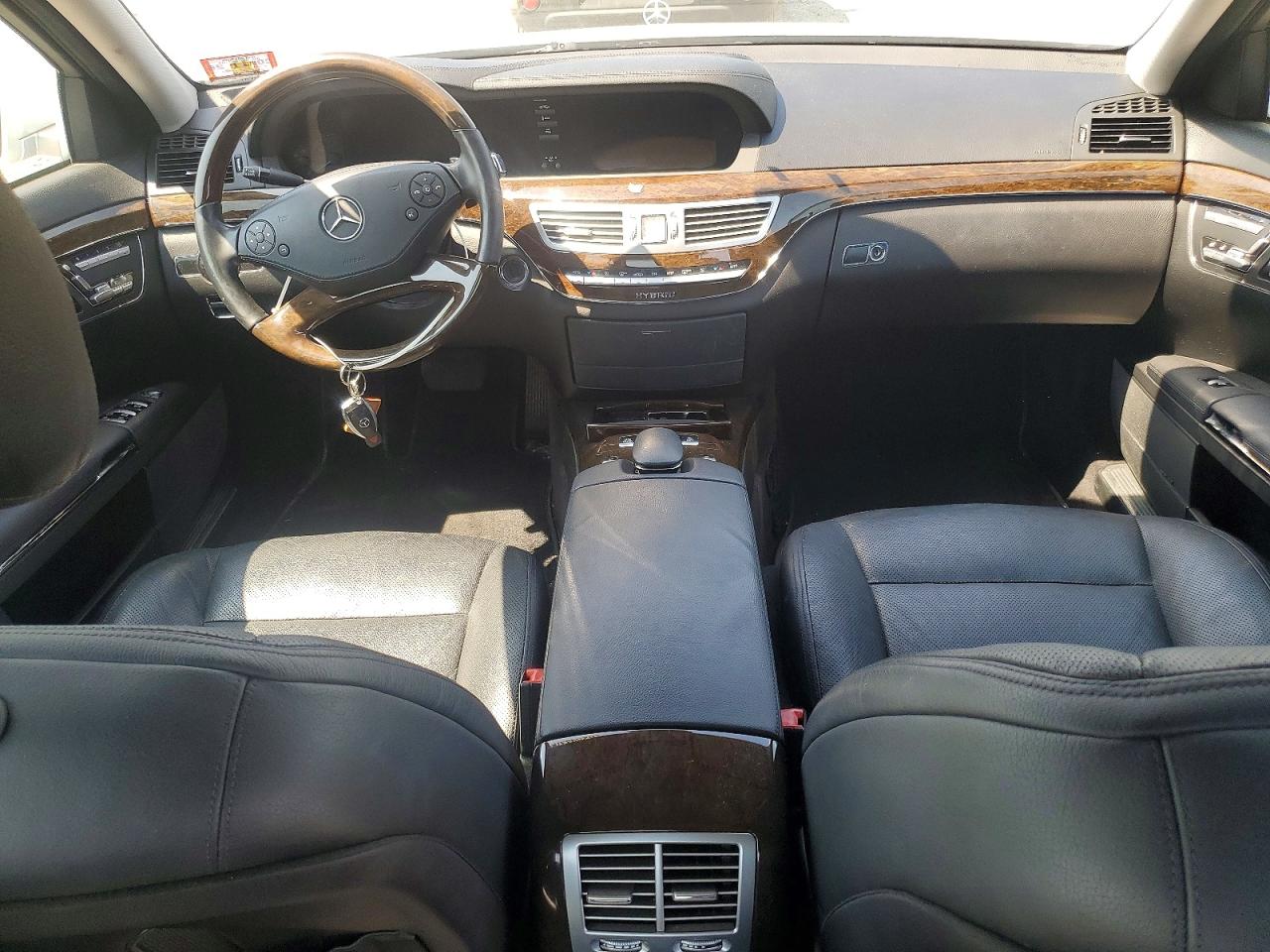 2011 Mercedes-benz S 400 Silver vin: WDDNG9FB5BA380521