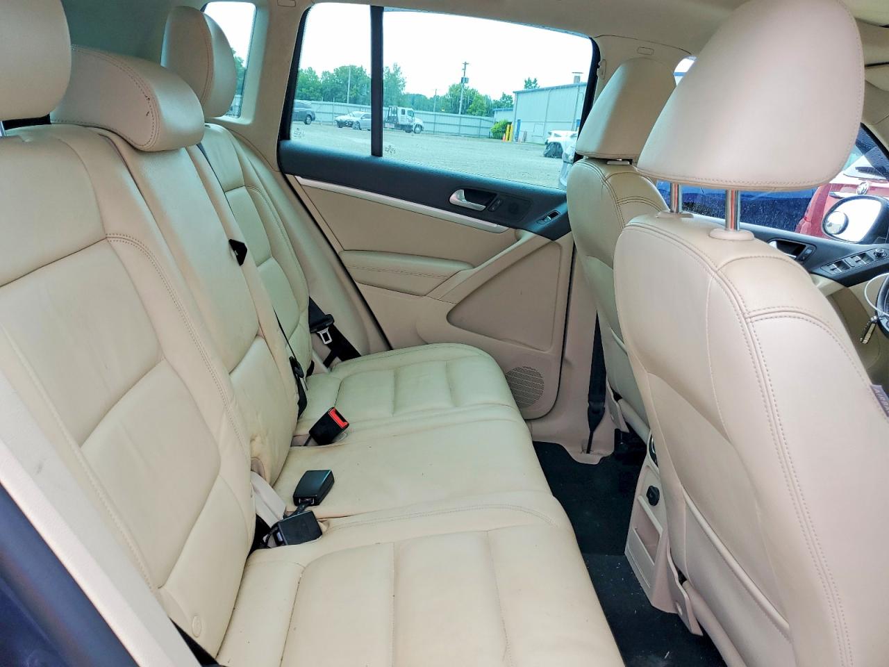 2013 Volkswagen Tiguan S Blue vin: WVGBV3AXXDW561117