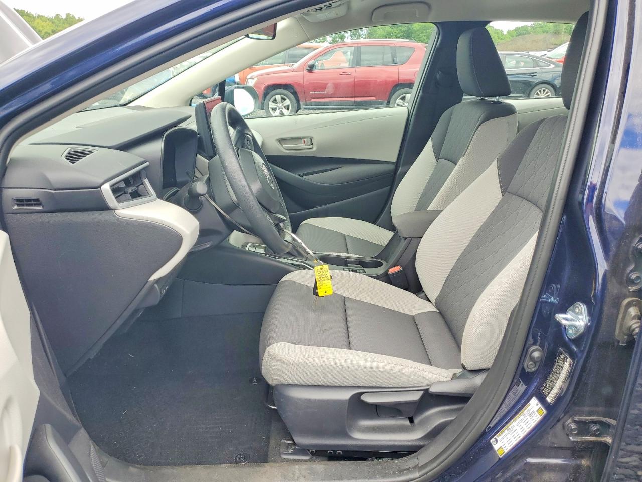 2026 Toyota Corolla Le Blue vin: 5YFB4MDE1TP392748