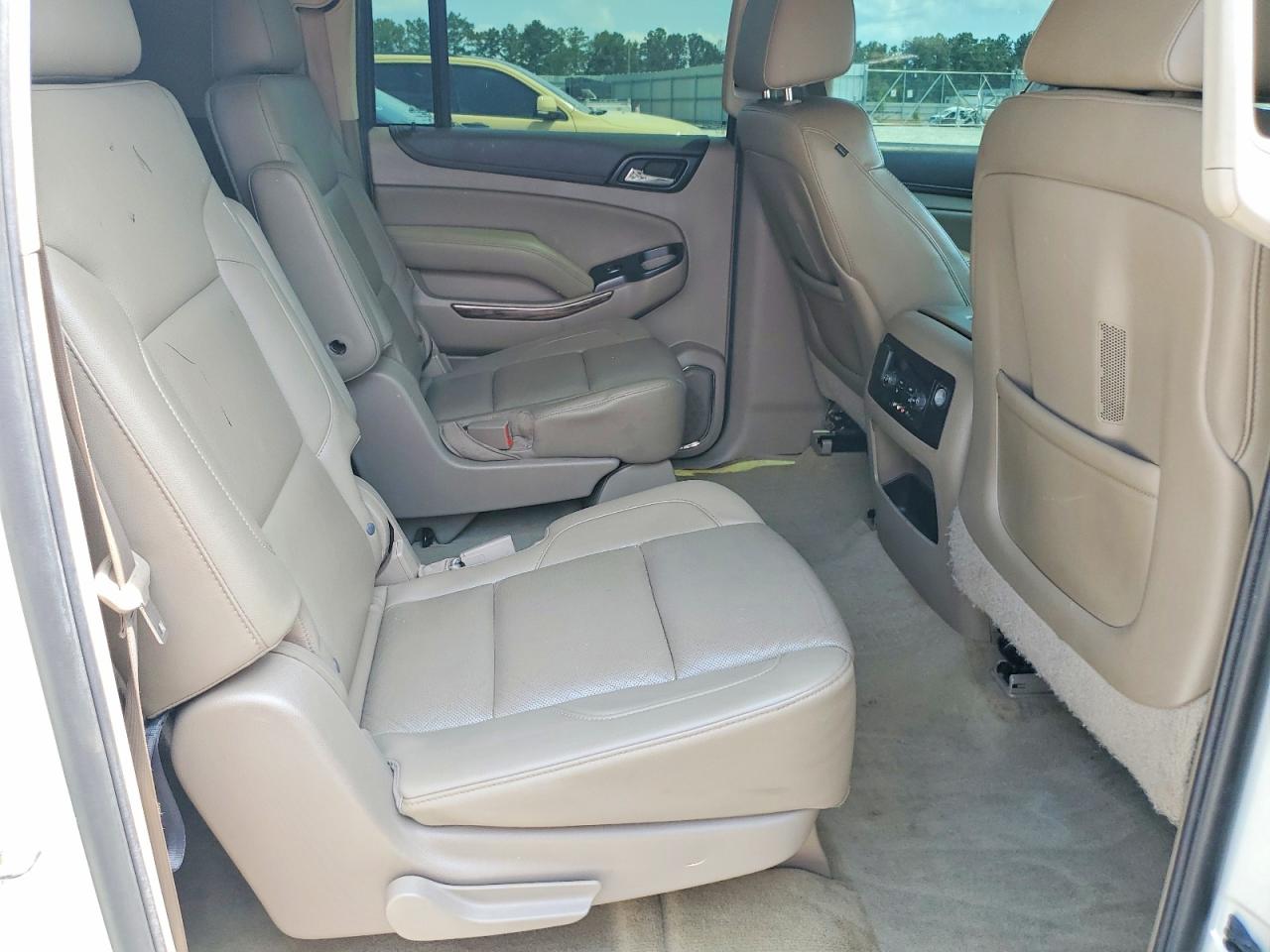 2015 Gmc Yukon Xl C1500 Slt Белый vin: 1GKS1HKC4FR676911
