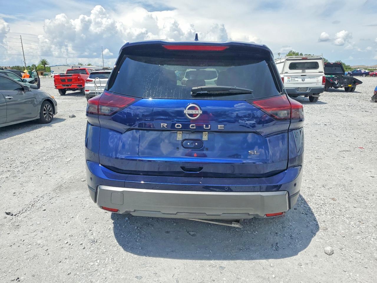 2026 Nissan Rogue Sl Blue vin: 5N1BT3CA6TC687652