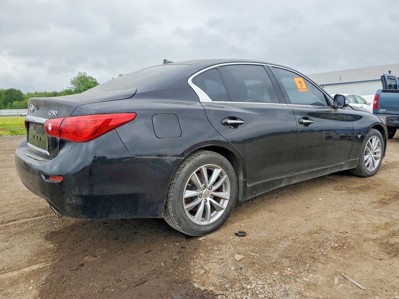 2015 Infiniti Q50 Premium Black vin: JN1BV7ARXFM392702