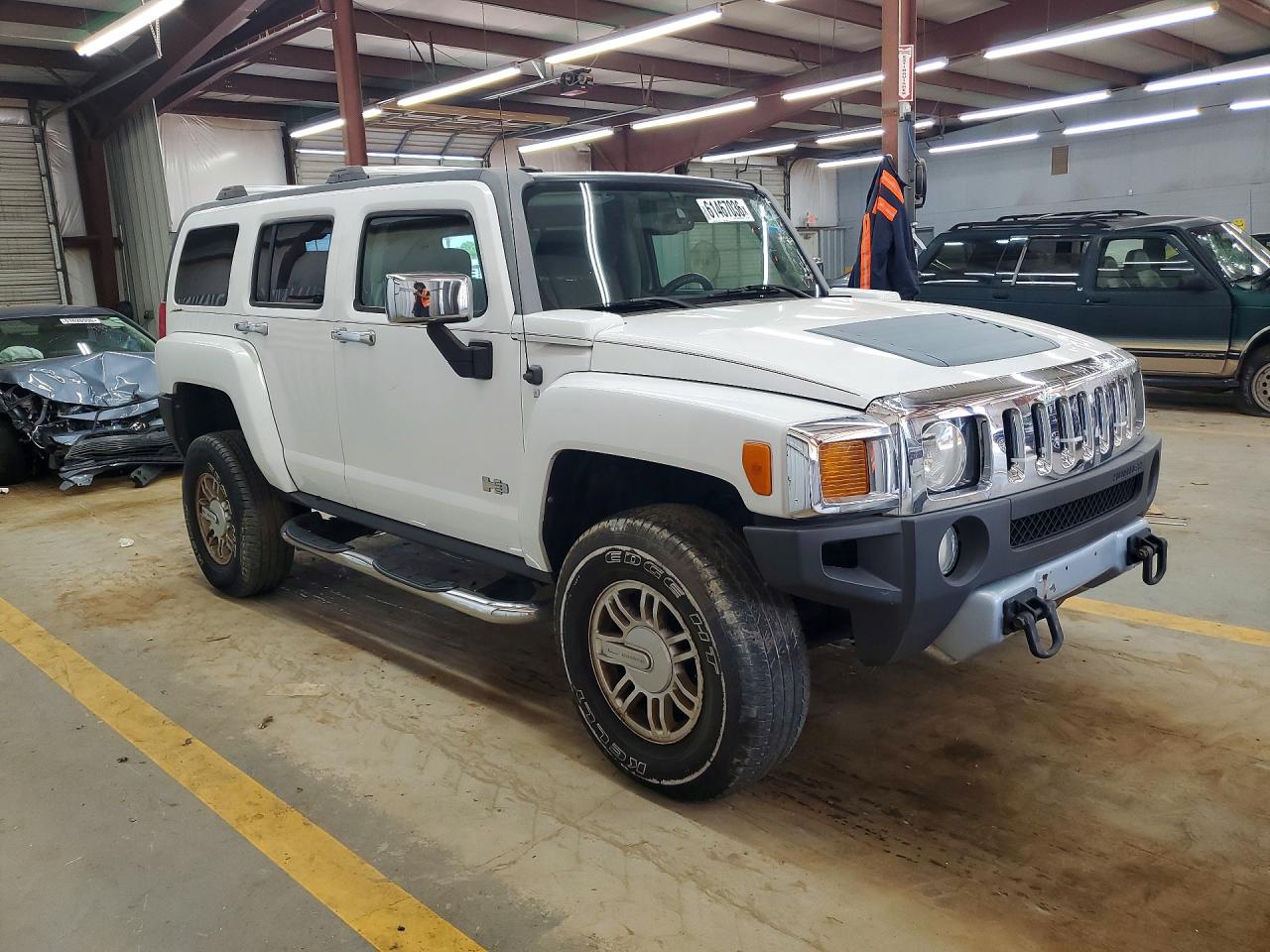 2009 Hummer H3 Белый vin: 5GTEN13E798146732