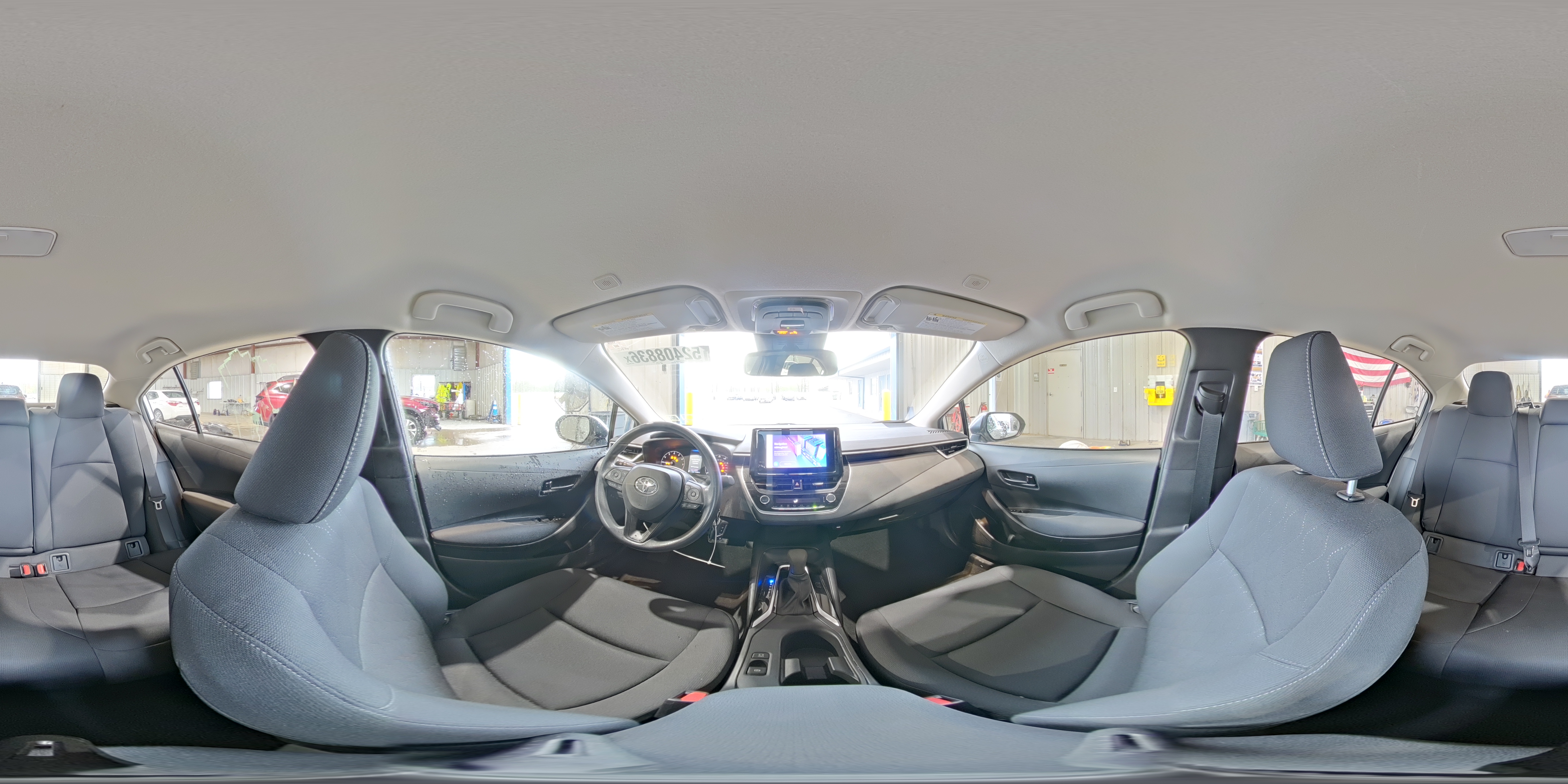 2024 Toyota Corolla Le Silver vin: 5YFB4MDE2RP152116