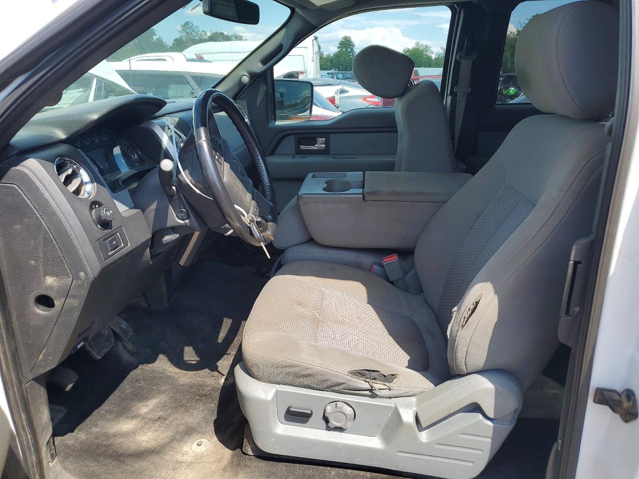 2013 Ford F150 Super Cab White vin: 1FTFX1EF5DKG15713