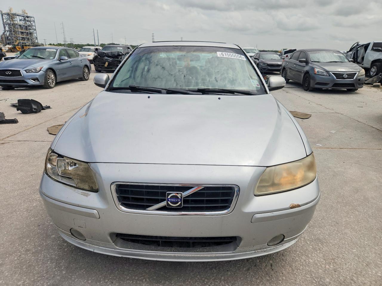 2007 Volvo S60 2.5t Silver vin: YV1RS592372617582
