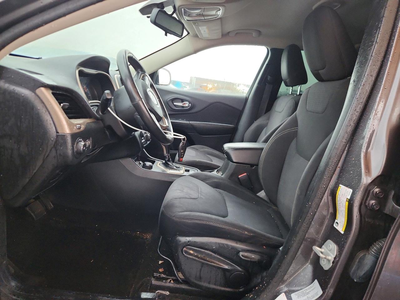 2015 Jeep Cherokee Latitude Gray vin: 1C4PJMCB9FW523832