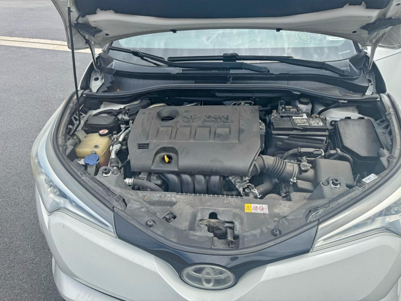 2018 Toyota C-hr Xle White vin: NMTKHMBX0JR023438